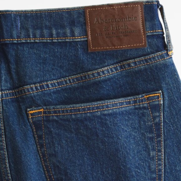 Abercrombie & Fitch Vintage Stretch Athletic Straight Jean in Dark RInse - Picture 3 of 14